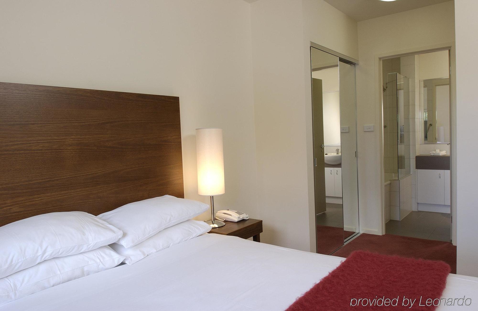 Punthill Burwood Aparthotel Стая снимка