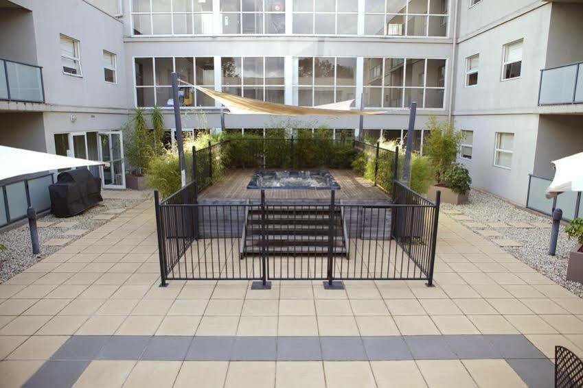 Punthill Burwood Aparthotel Екстериор снимка